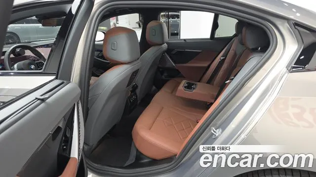 BMW 5-Series 5 серия (G60) 530i xDrive M Sport — Фото автомобиля 11