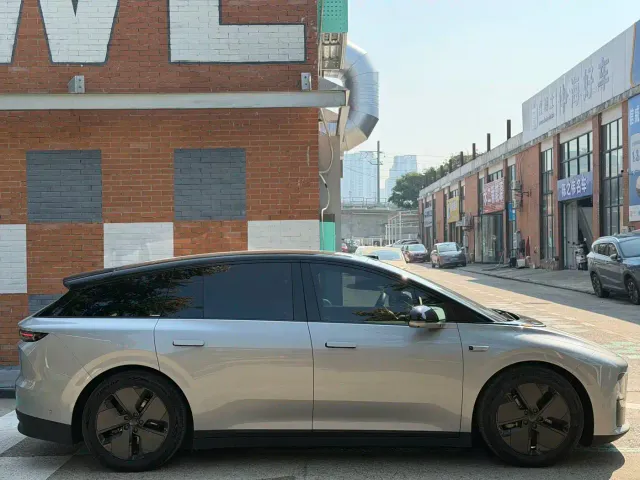 Li Auto i6 — Фото автомобиля 15