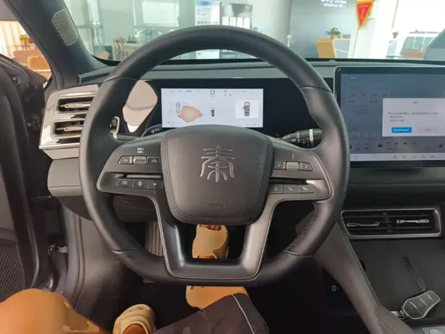 BYD Qin L — Фото автомобиля 10