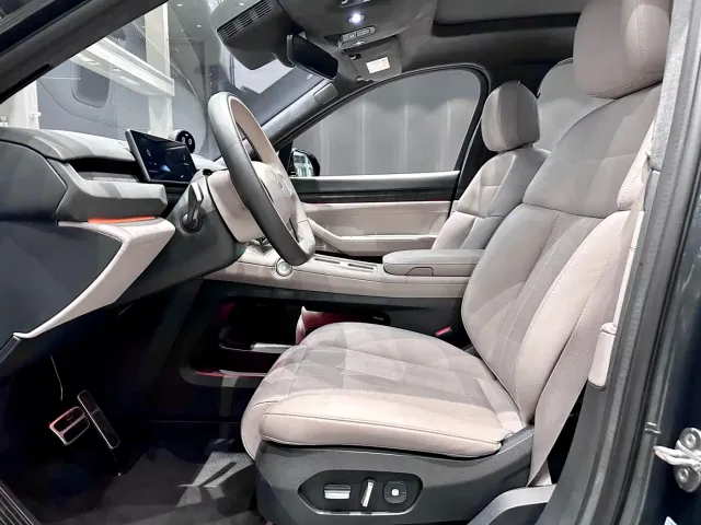 Nio ES8 — Фото автомобиля 10
