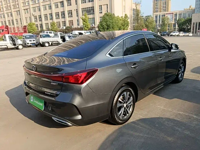 Changan Eado — Фото автомобиля 6