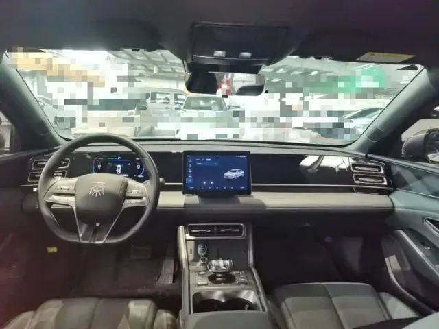 BYD Qin L — Фото автомобиля 9