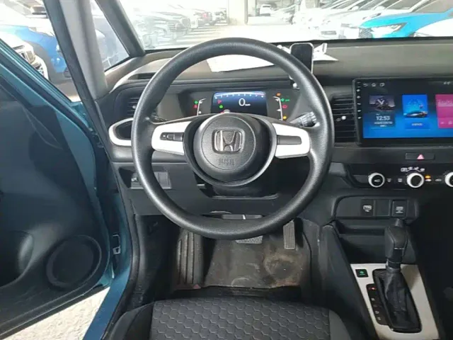 Honda Fit — Фото автомобиля 10