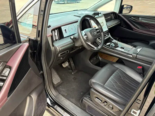 GAC Trumpchi M8 — Фото автомобиля 7