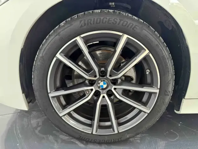 BMW 3 Series — Фото автомобиля 27