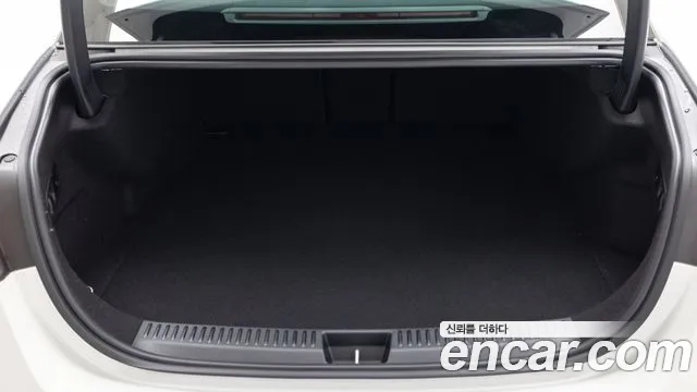 Mercedes-Benz E-Class W214 — Фото автомобиля 11