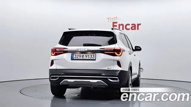 Kia Seltos Seltos Бензин 1.6 Turbo 4WD — Фото автомобиля 4