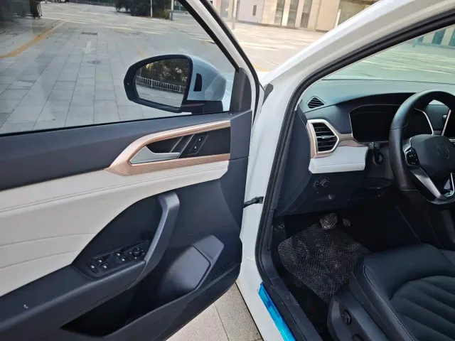 Volkswagen Tharu — Фото автомобиля 10