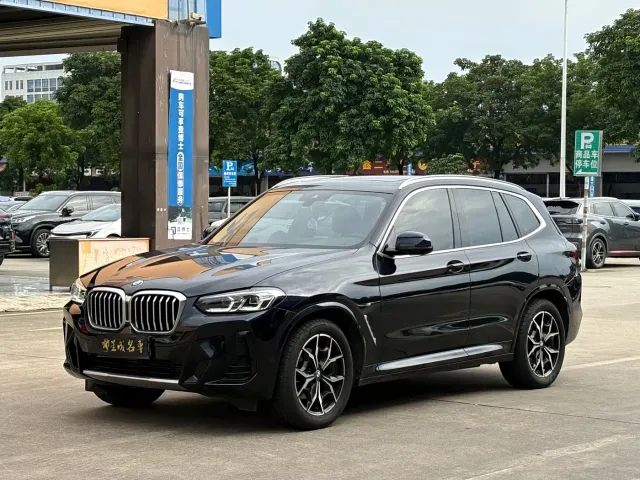 Фотография автомобиля — BMW X3