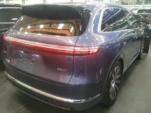 Aito M7 — Фото автомобиля 3