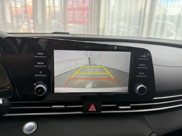 Hyundai Elantra — Фото автомобиля 9