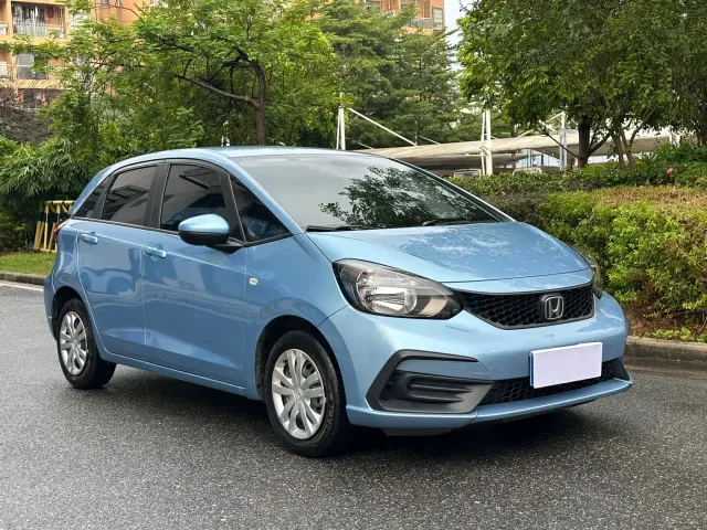 Honda Fit — Фото автомобиля 3