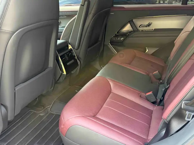 Land Rover Range Rover Sport — Фото автомобиля 5