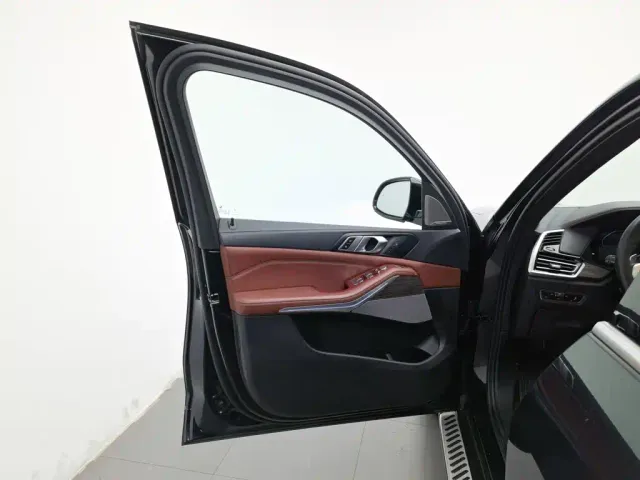 BMW X5 — Фото автомобиля 8