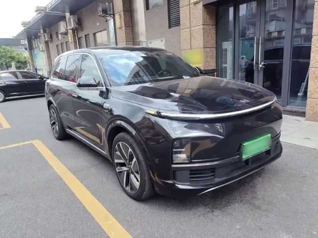 Li Auto L9 — Фото автомобиля 3