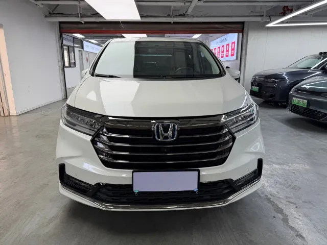 Honda Odyssey — Фото автомобиля 2