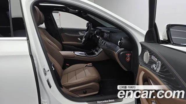 Mercedes-Benz E-Class E-класс W213 E350 4MATIC Exclusive — Фото автомобиля 11