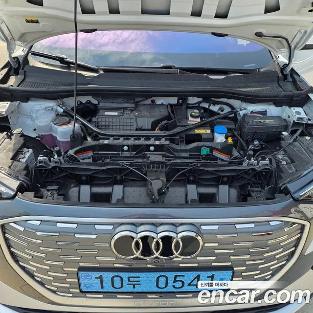 Audi Q4 e-tron F4 — Фото автомобиля 17