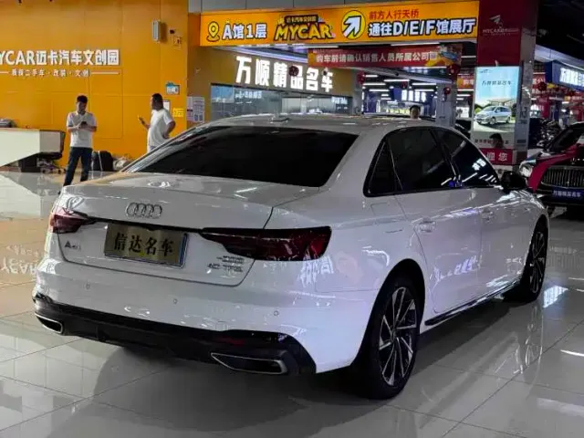Audi A4L — Фото автомобиля 16
