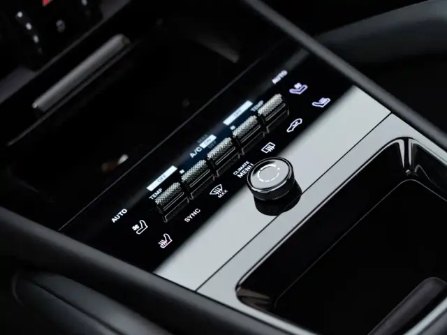 Porsche Cayenne — Фото автомобиля 17