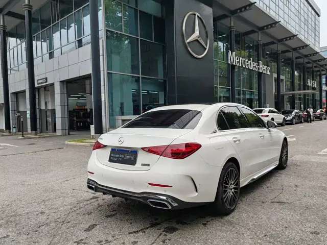 Mercedes-Benz C-Class — Фото автомобиля 3