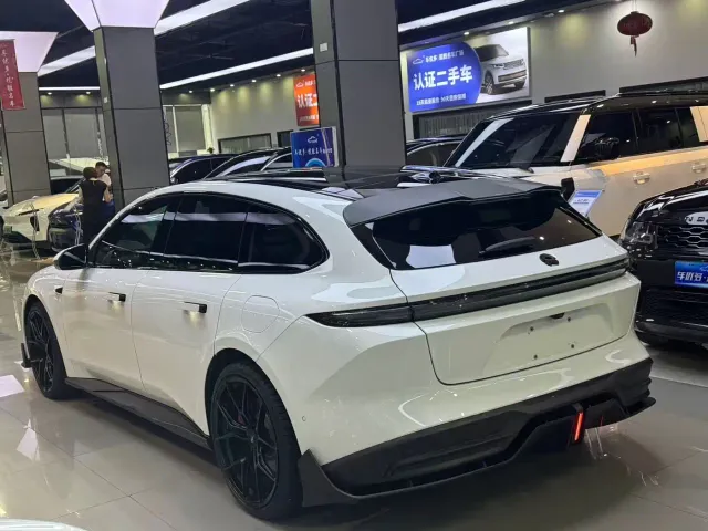 Nio ET5 Touring — Фото автомобиля 12