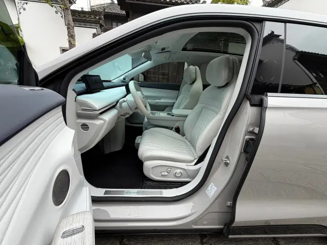 Exeed Exlantix ET 2024 Extended Range 240 Max AWD — Фото автомобиля 16