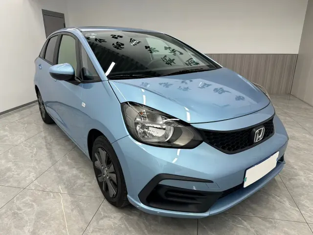 Honda Fit — Фото автомобиля 3