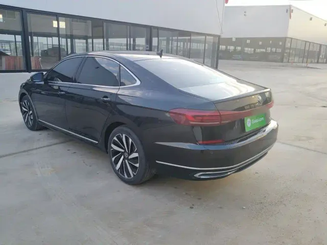 Volkswagen Passat — Фото автомобиля 23