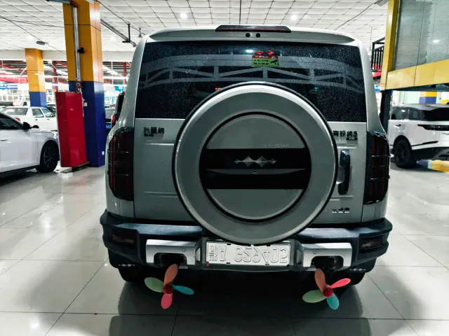 BYD FangChengBao Leopard 5 — Фото автомобиля 16