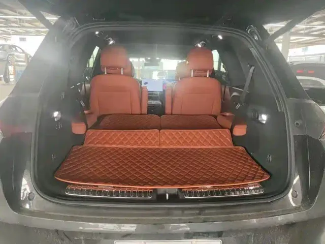 Li Auto L8 — Фото автомобиля 12