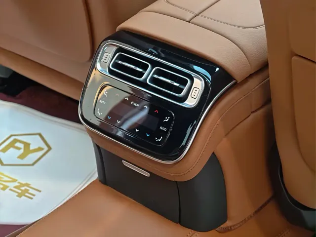 Mercedes-Benz S-Class — Фото автомобиля 13