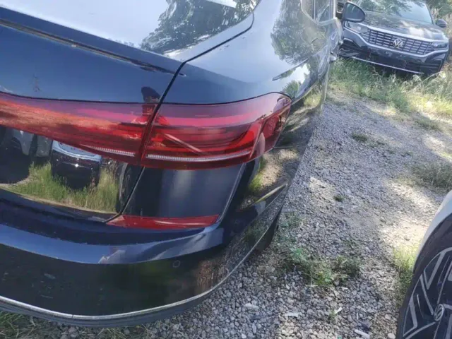 Volkswagen Passat — Фото автомобиля 7
