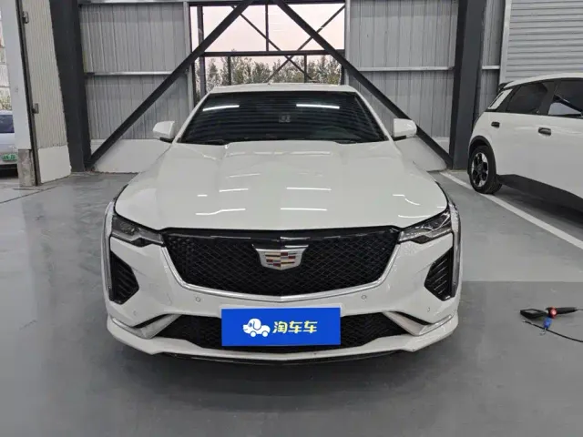 Cadillac CT4 — Фото автомобиля 2