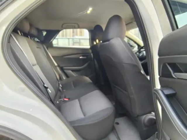Mazda CX-30 EV — Фото автомобиля 8