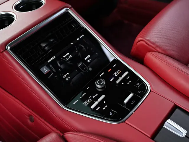 Porsche Panamera — Фото автомобиля 11