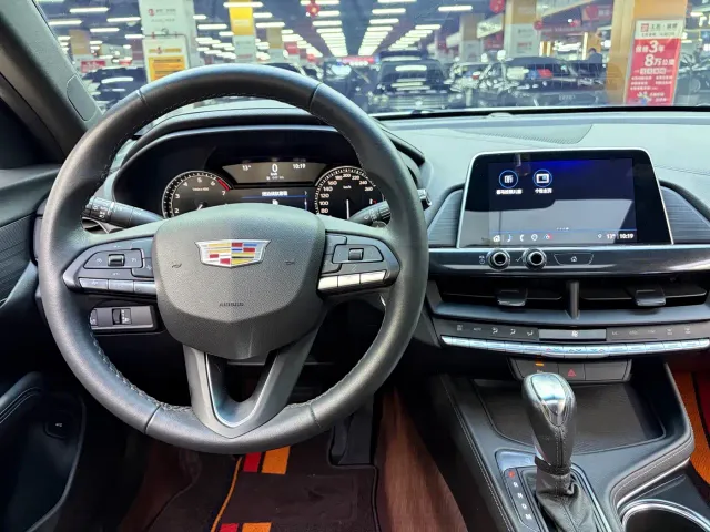 Cadillac CT4 — Фото автомобиля 6