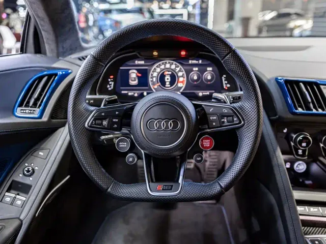 Audi R8 — Фото автомобиля 16