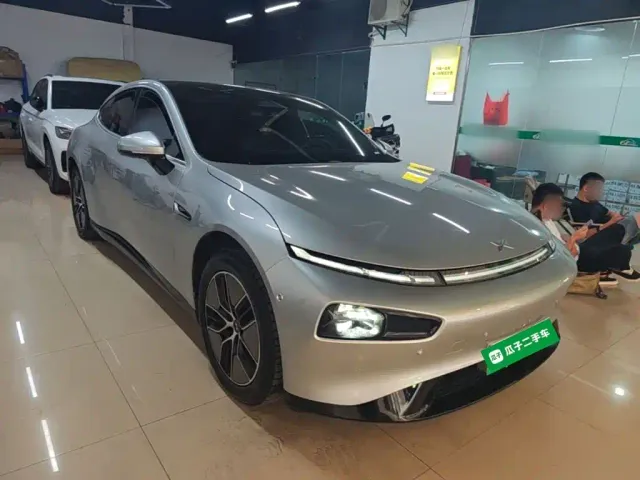 Xpeng P7 — Фото автомобиля 3