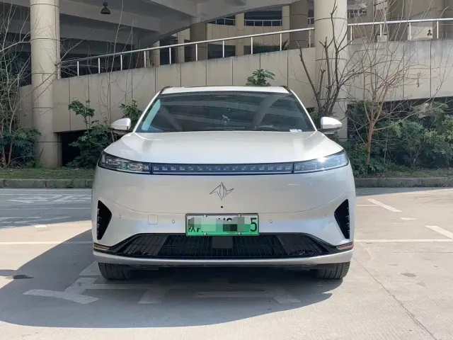 Dongfeng eπ 008 — Фото автомобиля 2