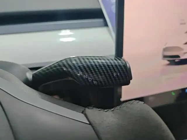 Tesla Model Y 2022 Facelift Rear-Wheel Drive Version — Фото автомобиля 16