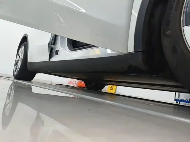 Tesla Model Y — Фото автомобиля 20