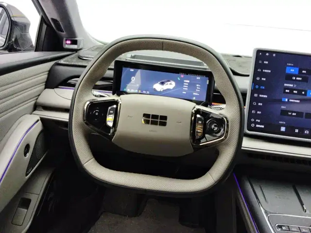 Geely Galaxy Xingyao 8 — Фото автомобиля 15