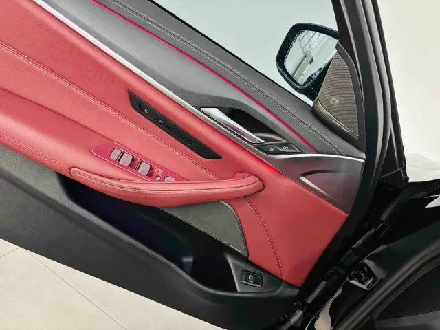 BMW 5 Series — Фото автомобиля 13