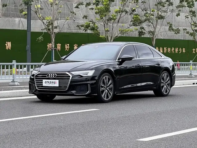 Фотография автомобиля — Audi A6L
