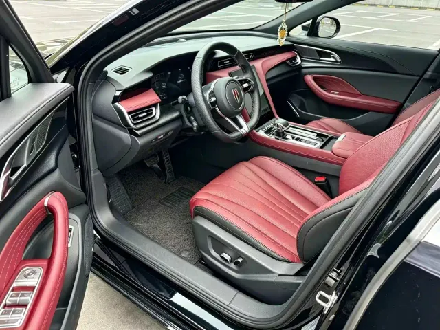 Hongqi H5 — Фото автомобиля 4