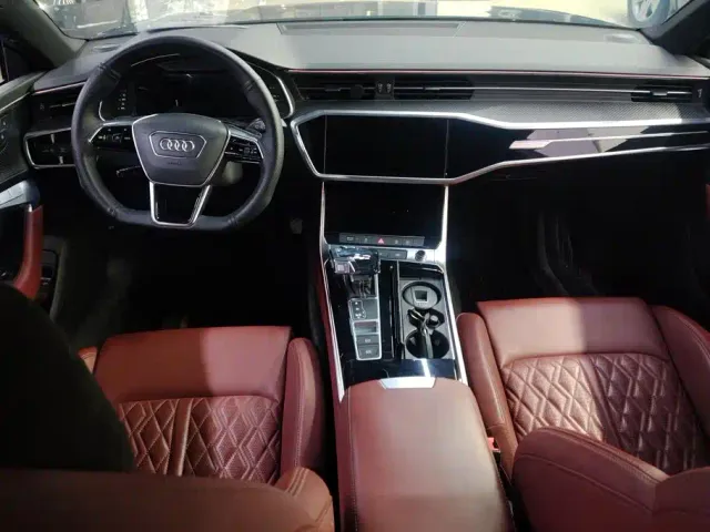 Audi A7L — Фото автомобиля 12
