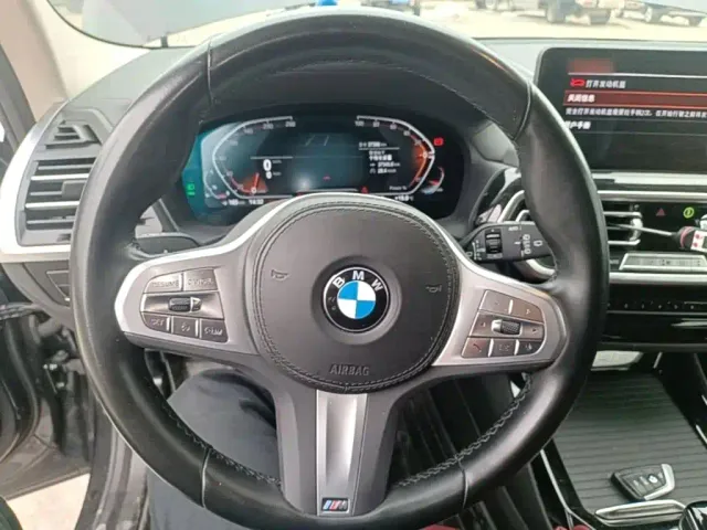 BMW X3 — Фото автомобиля 10