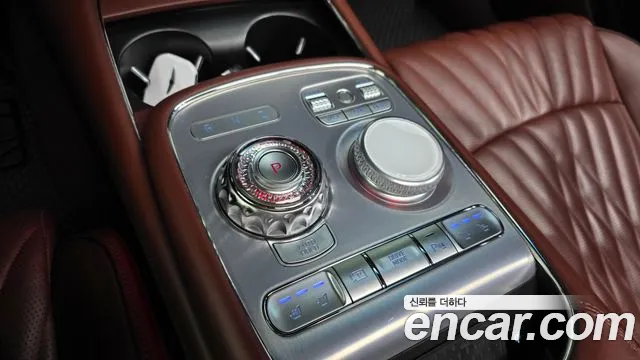 Genesis G90 Бензин 3.5 турбо AWD — Фото автомобиля 9