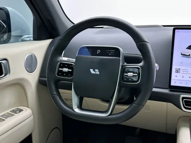 Li Auto L7 — Фото автомобиля 21